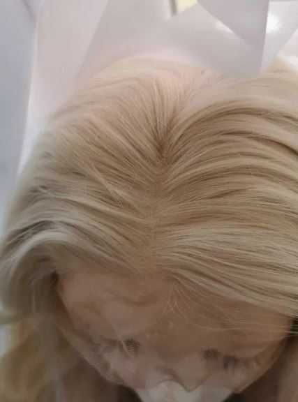 Peruka lace front platynowy blond 65 cm