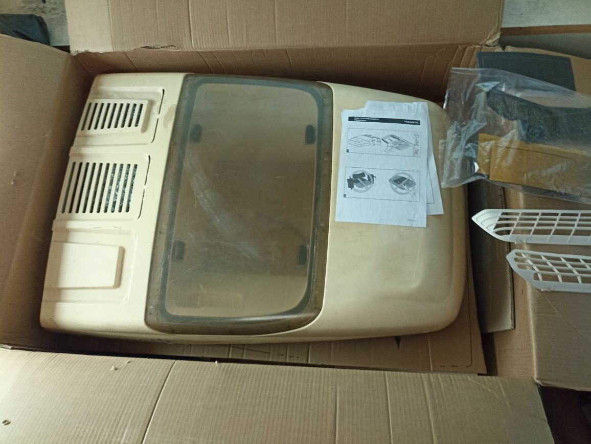Klimatyzacja Dometic 2200 Freshlight z oknem