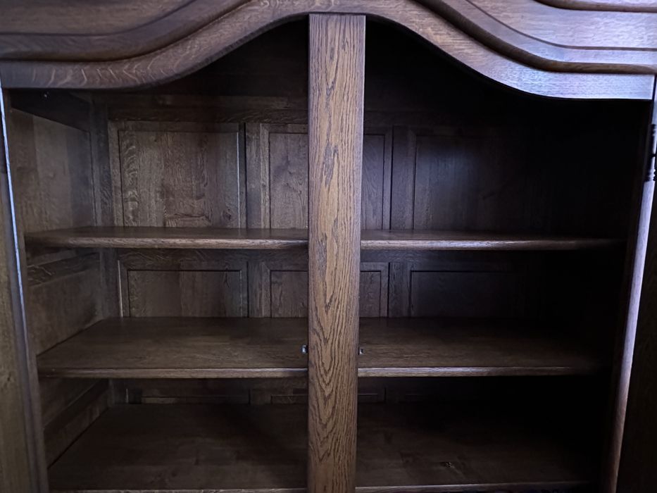 Duża, dębowa szafa na sprzedaż