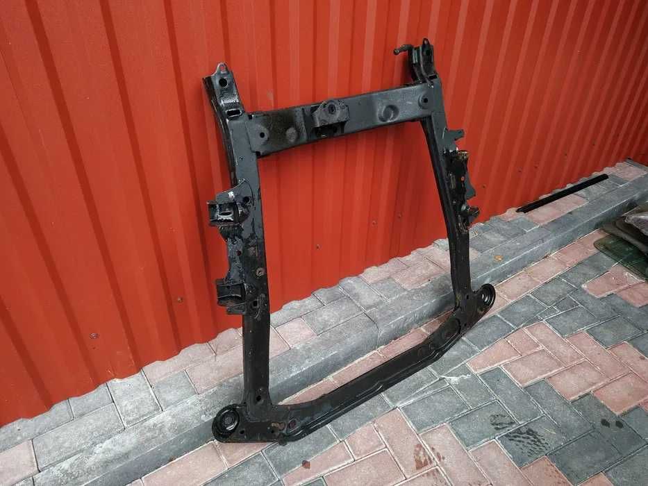 Подрамник, передняя балка DACIA LOGAN / SANDERO 2004-2012