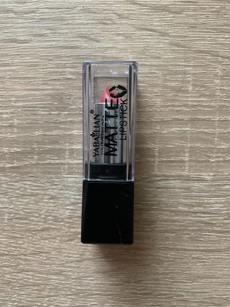 pomadka matte lipstick różowa nowa