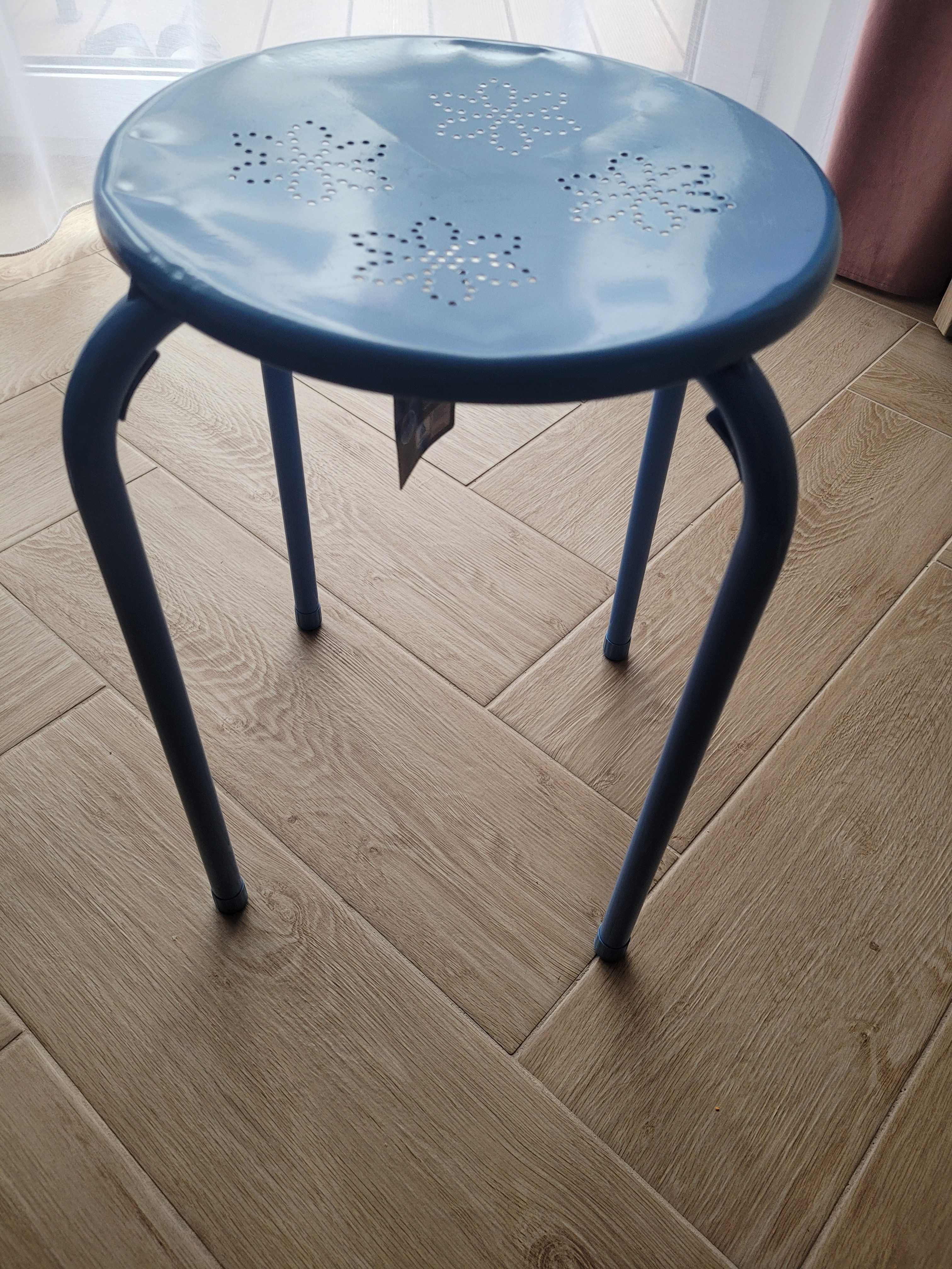 Sprzedam nowy taboret metalowy