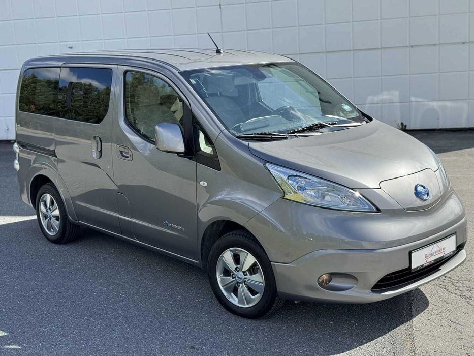 Nissan e-NV200 2015 24кВт Пассажир