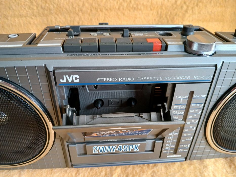 Radio JVC stereo cassette recorder RC-660
