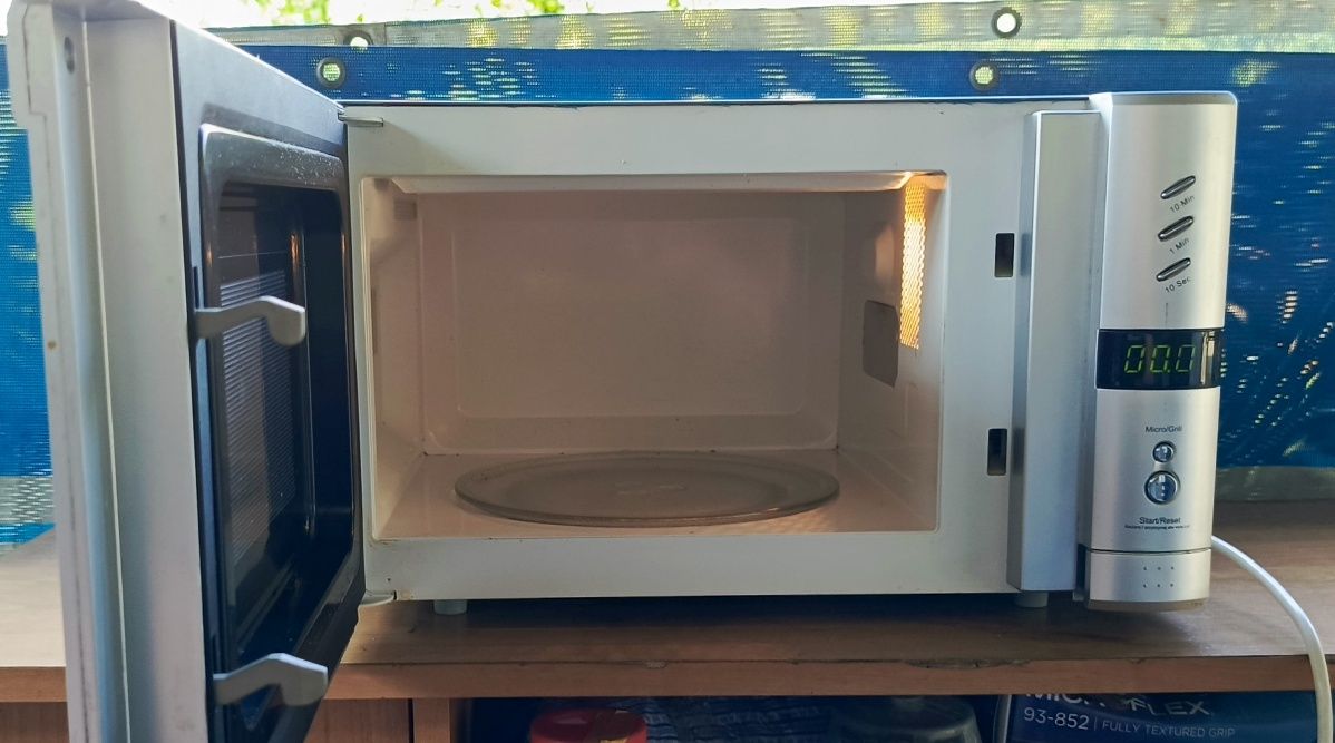 Mikrofalówka Kuchenka mikrofalowa mało używana sprawna
