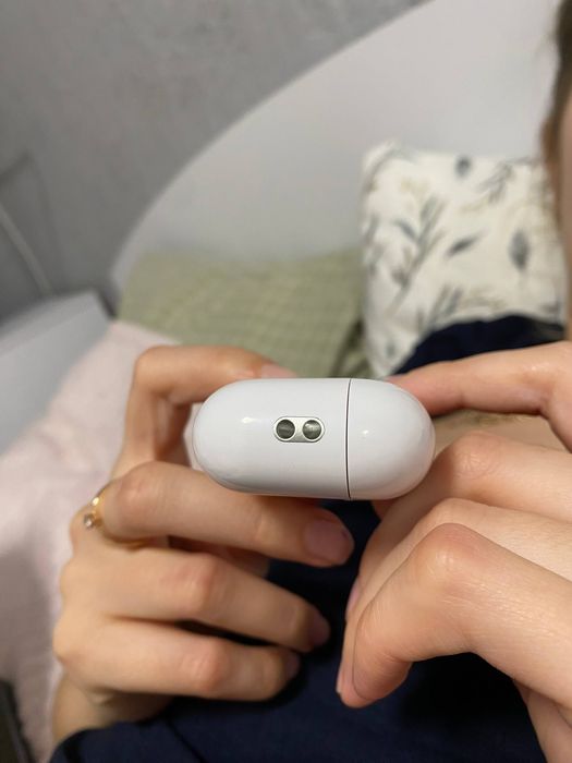 AirPods Pro 2 користувалась дівчина