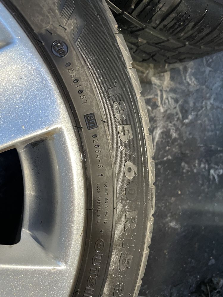 Felgi BORBET Opony zimowe NOKIAN WR 185/60 R15 88T EXTRA