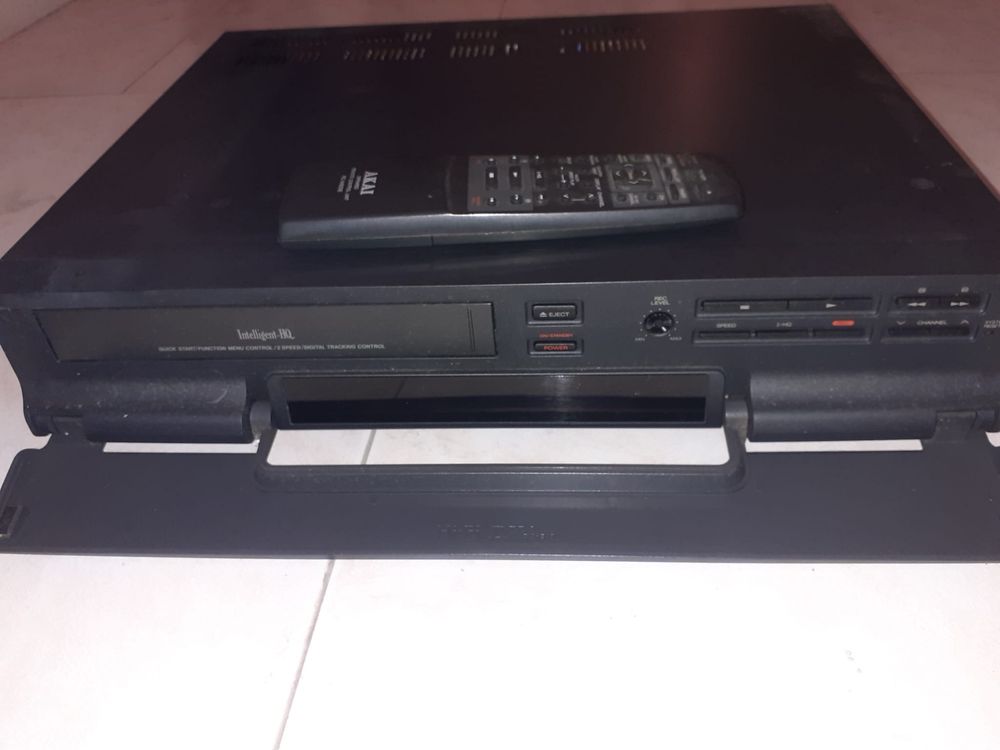 Leitor de cassetes AKAI para peças