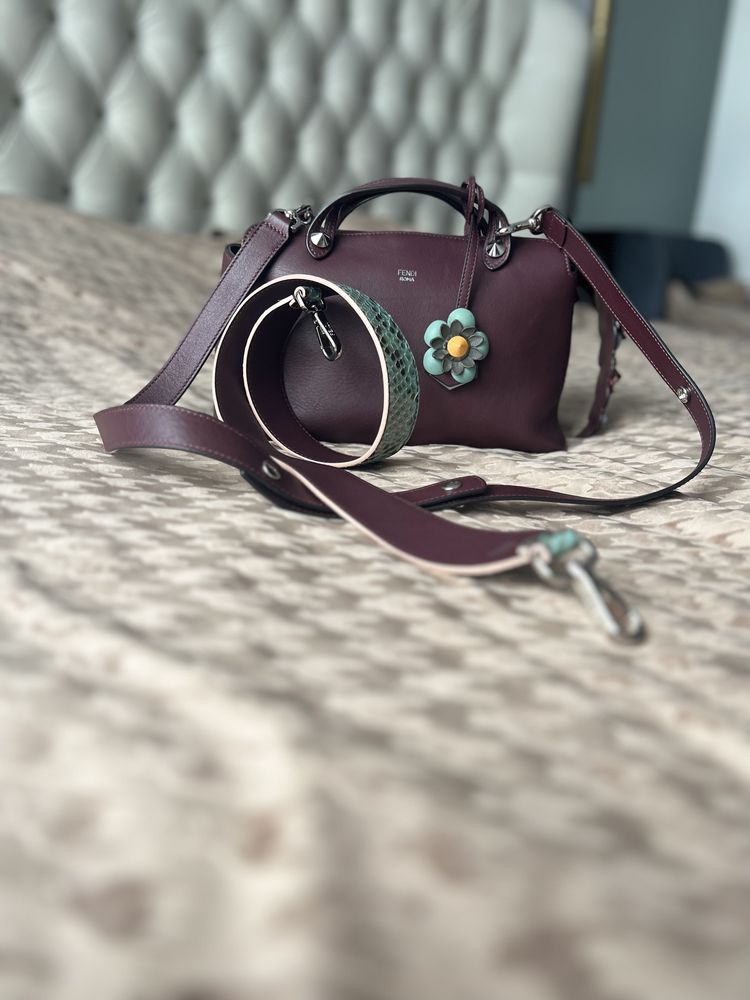 Продам сумку fendi оригинал
