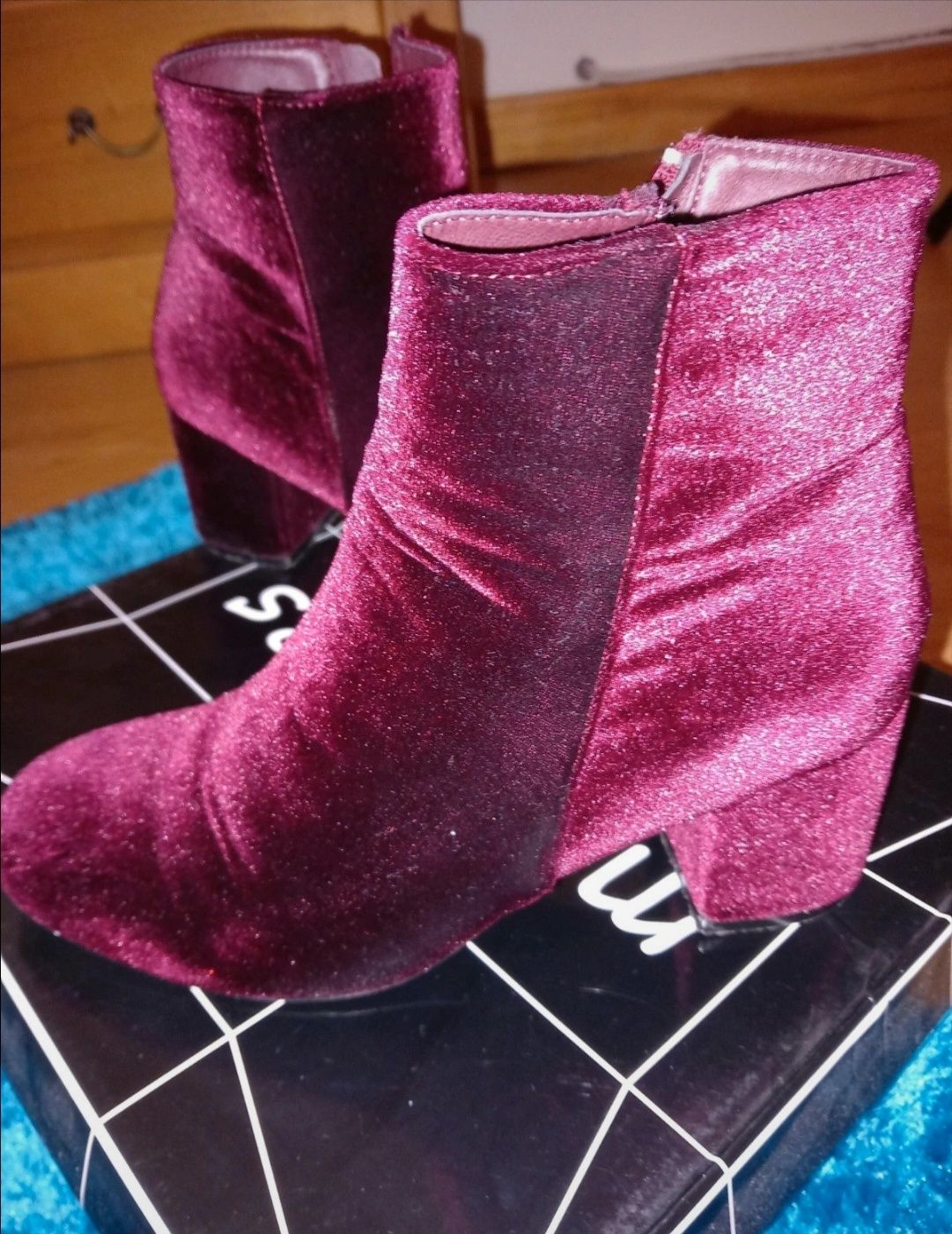 Botins salto alto