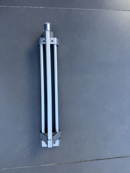 Varão Frontal Extensível