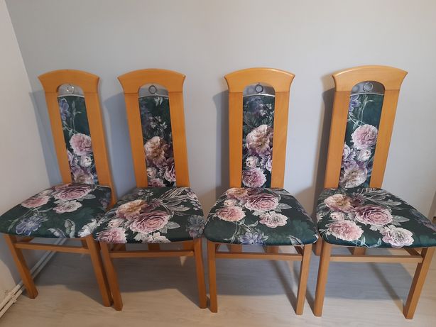 Krzesła z nową tapicerką