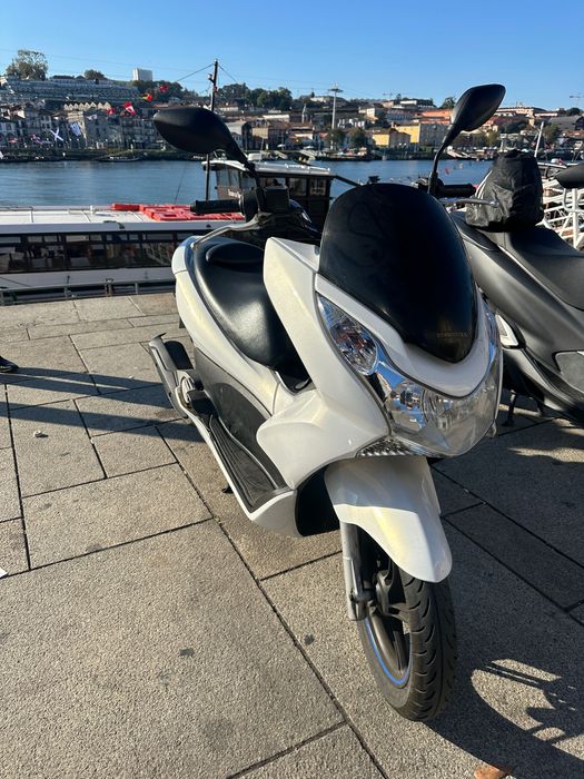 Pcx 2011, 1100€ 76.000km