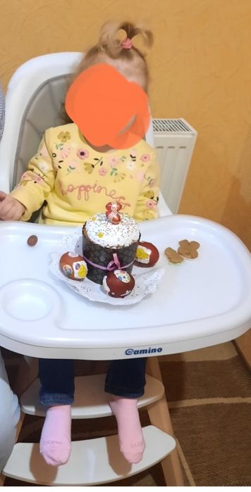 Стільчик для годування