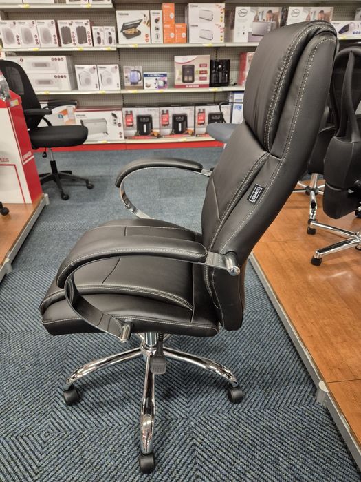 Cadeira Escritório em Pele (como nova / Poupe 90€))