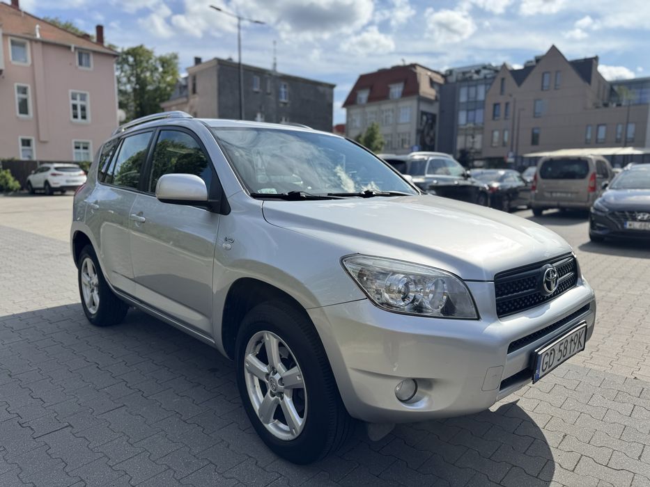 Toyota RAV4 2.2 D-4D • 2006 • 190 000 km • Bezwypadkowa • 4x4