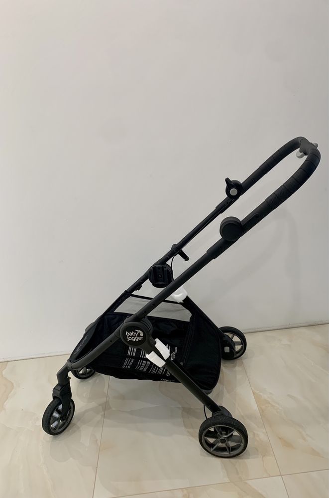 Okazja jak nowy Wózek Baby jogger tour lux 4w1