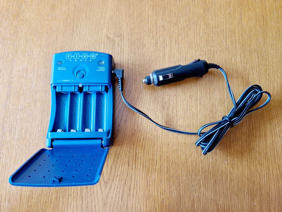 Ładowarka do akumulatorów AA/AAA + ładowarka USB Hama, zestaw