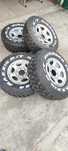 4 Pneus e jantes 235/75/15