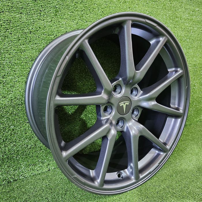 диски R18 5x114.3 DIA 64.1  Tesla Model 3 Model Y DT02