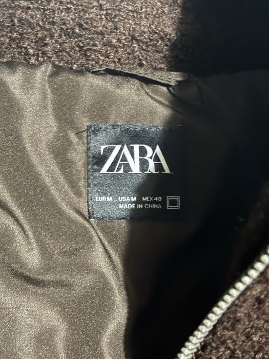 Casaco bouclé castanho Zara