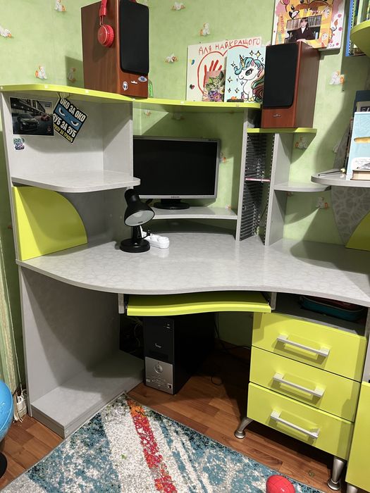 Продаються меблі в дитячу кімнату.