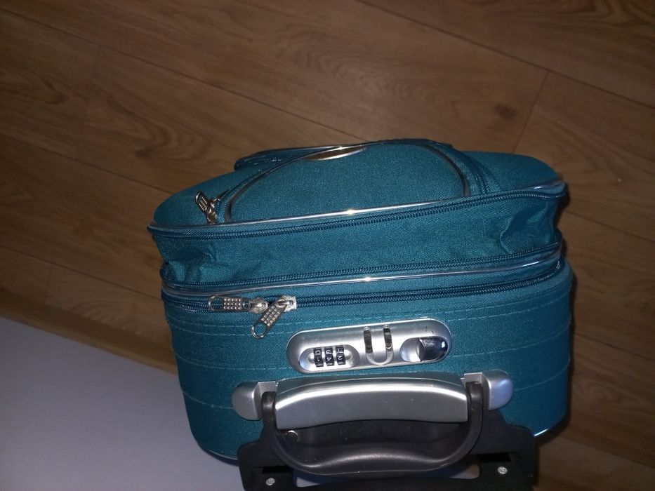 Walizka kabinowa mała