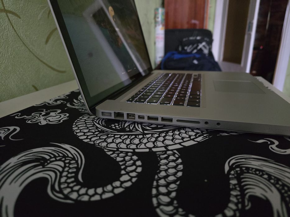 Ноутбуки Apple Macbook A1286 б/у з Щвейцарії