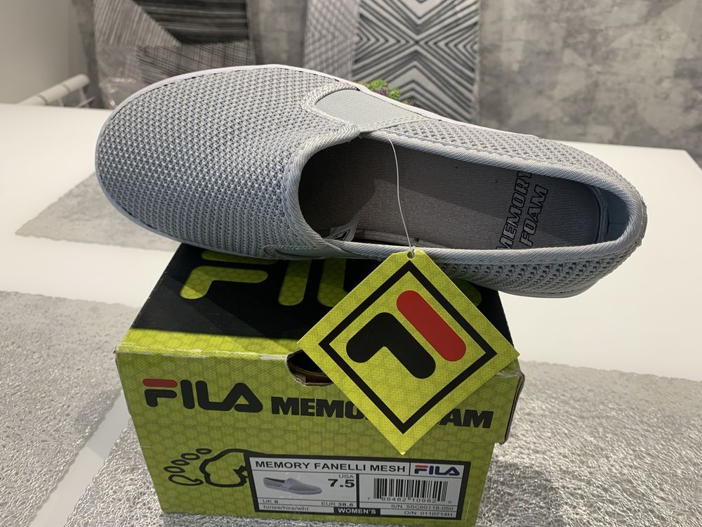 Сліпони FILA US 7,5 (EU 39)