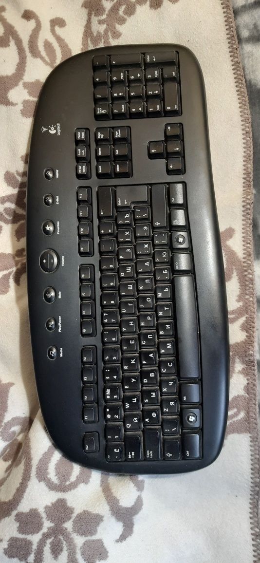 Беспроводные клавиатура и мышка logitech