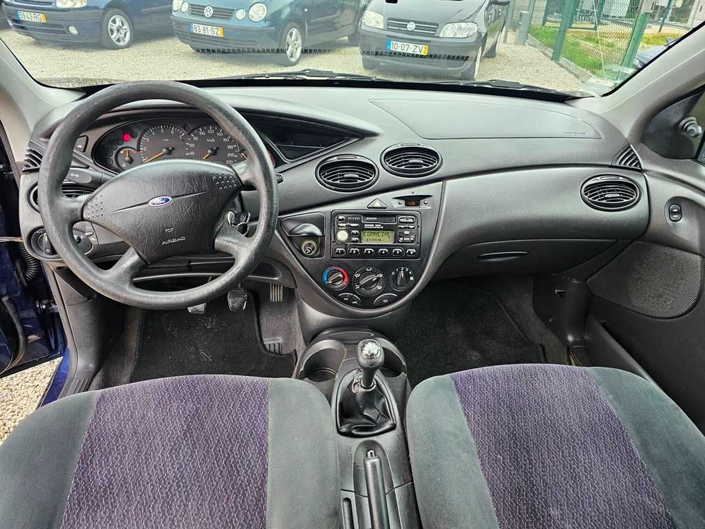 Ford Focus 1.4i 16v 75cv 07/2000