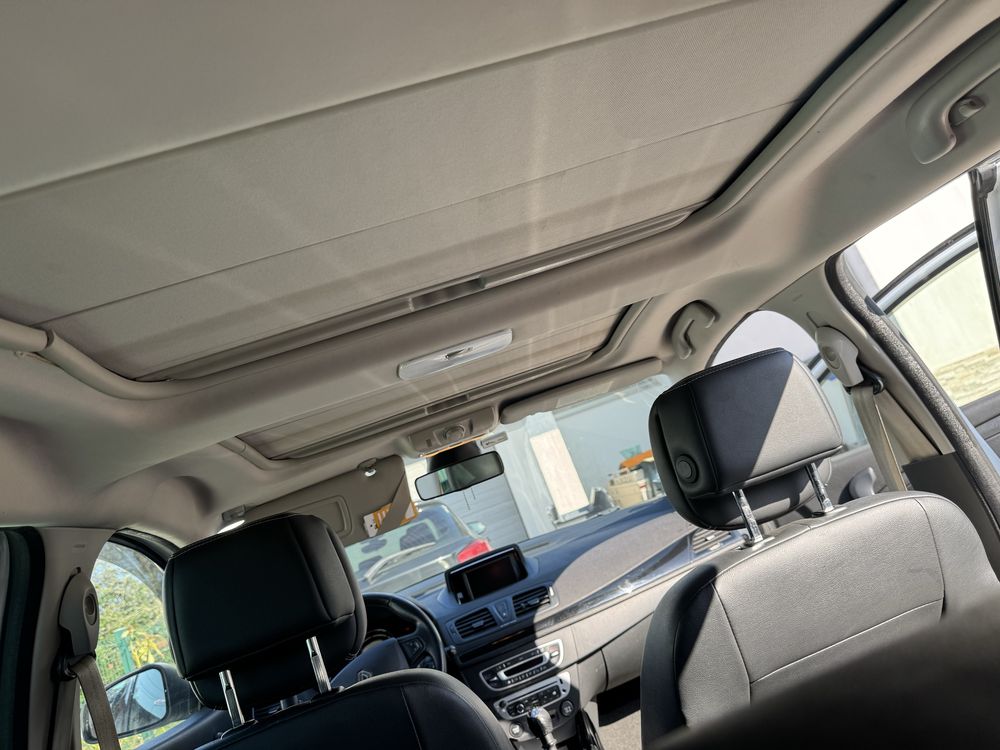 Renault megane bose edition panoramica