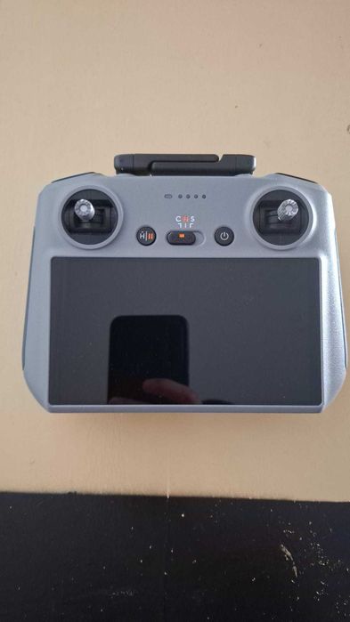 Comando drone DJI RC 2 cinza - como novo, login por fazer
