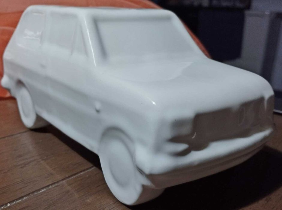 Fiat 126p kultowe auto skarbonka