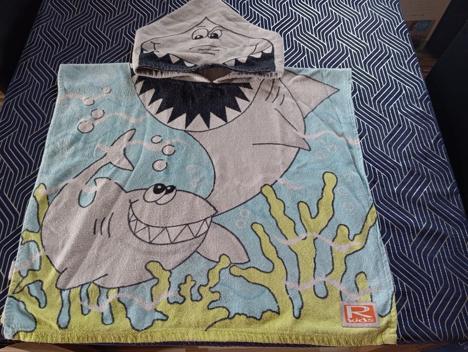 Ręcznik plażowy z kapturkiem dla chłopca