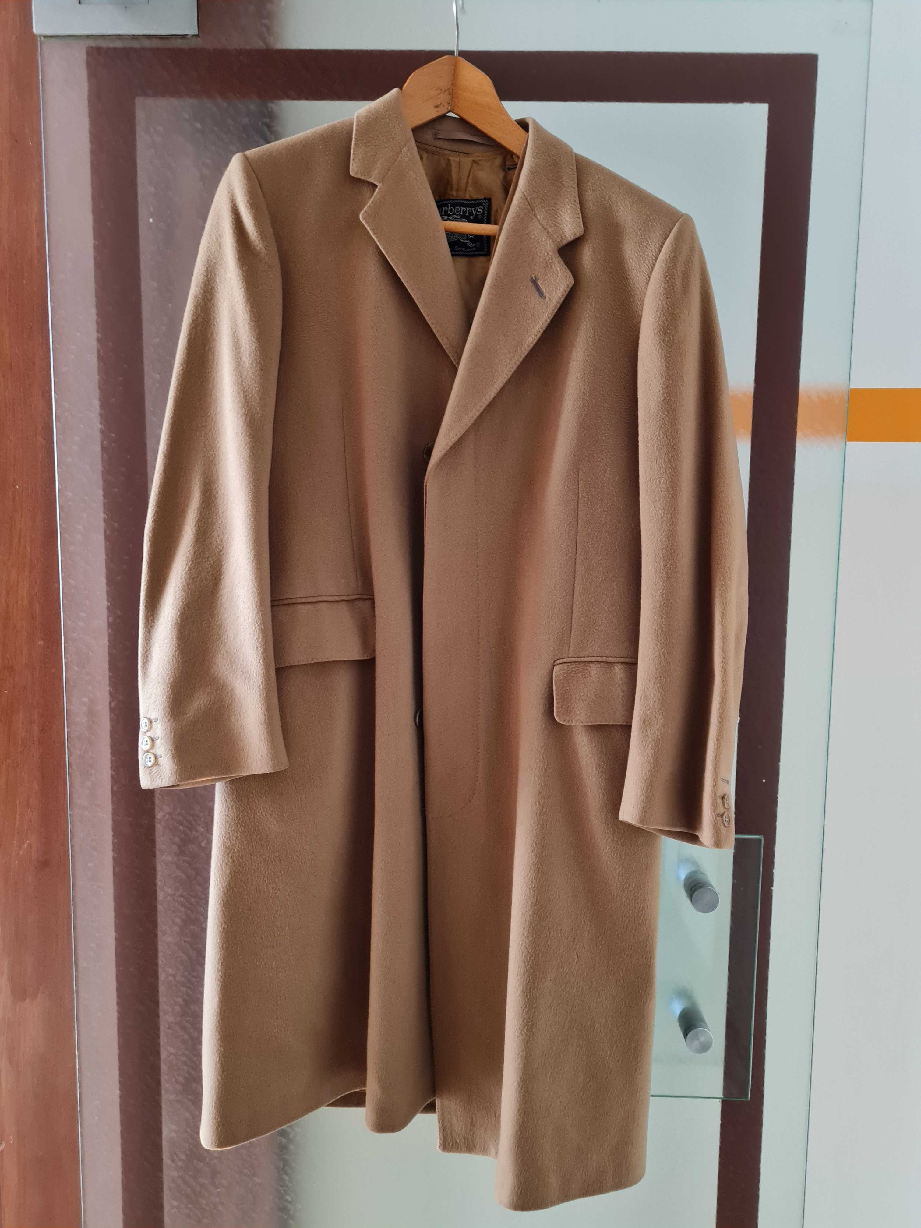 Sobretudo em lã e cashmere  Burberry