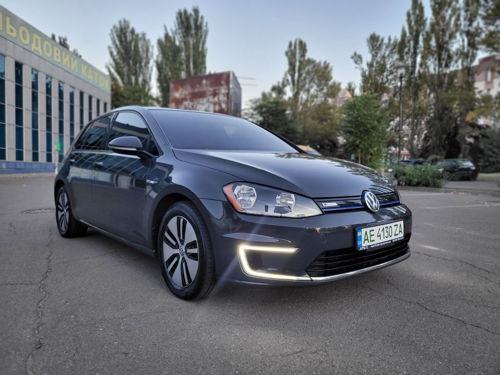 Volkswagen e-golf  чудовий стан