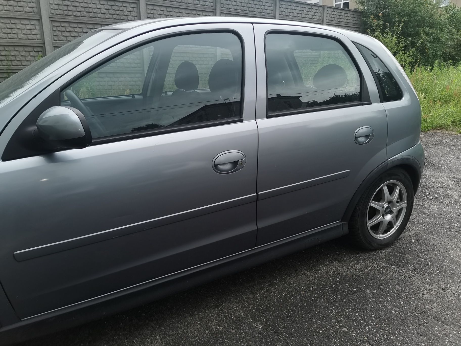 Opel Corsa rok 2006