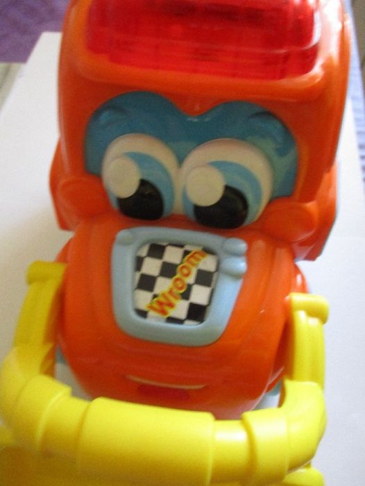 Fisher price-pojazd grający