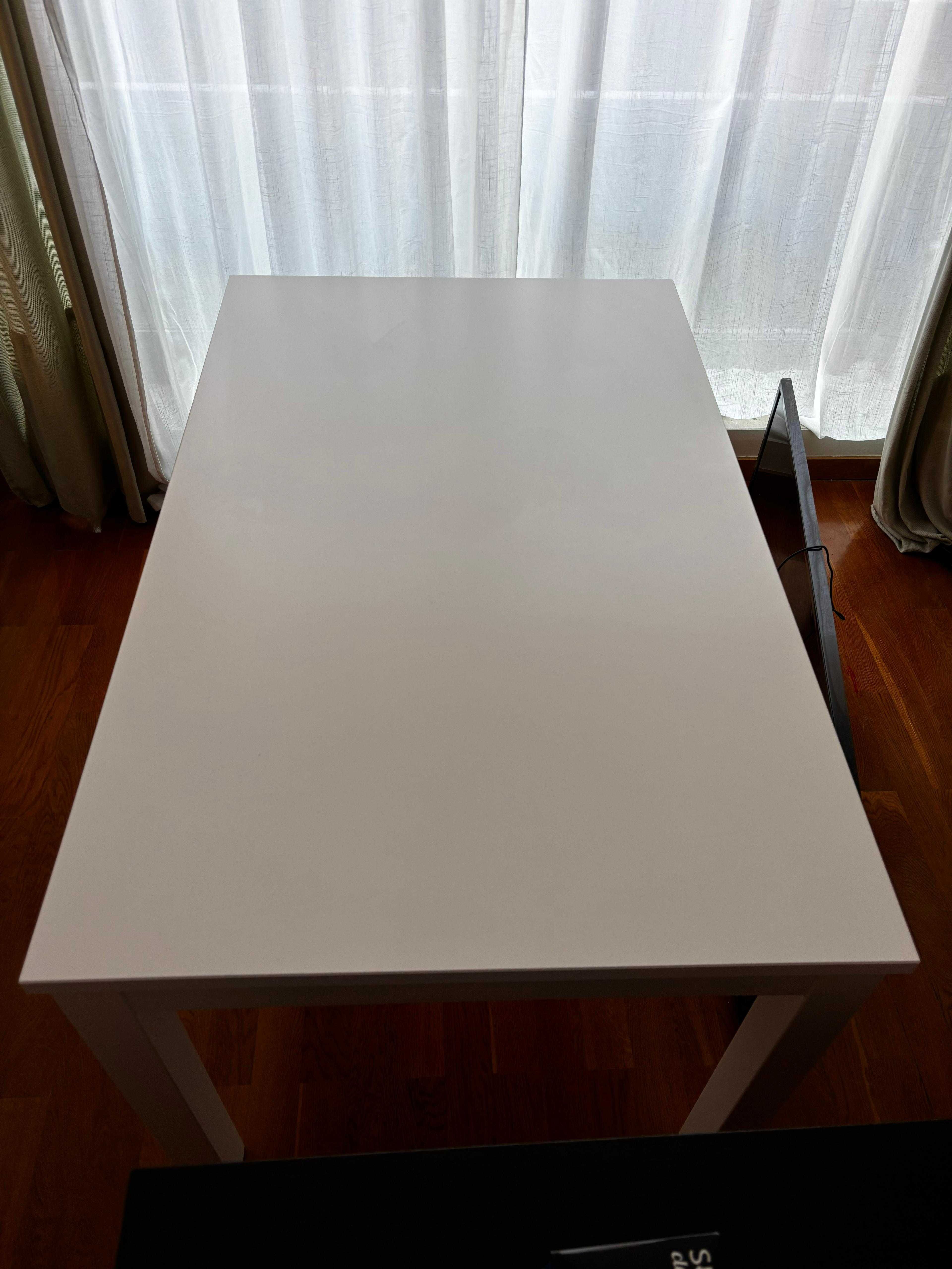 Mesa de jantar extensível Laneberg (Branco)
