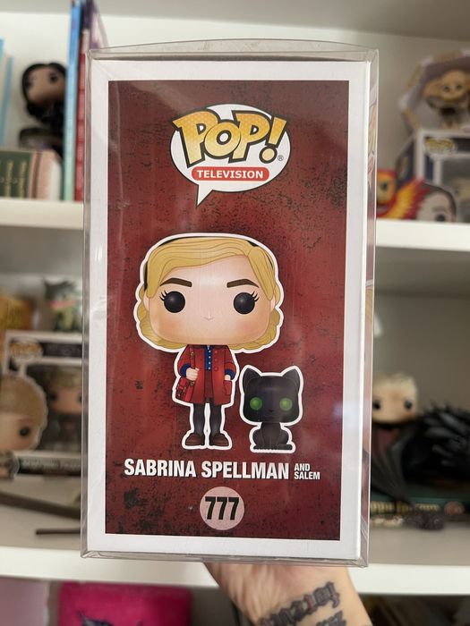 Фигурка Funko Pop chilling adventures of Sabrina - spellman and salem