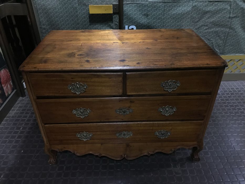 Cómoda paramenteira sec XVll- XVIII