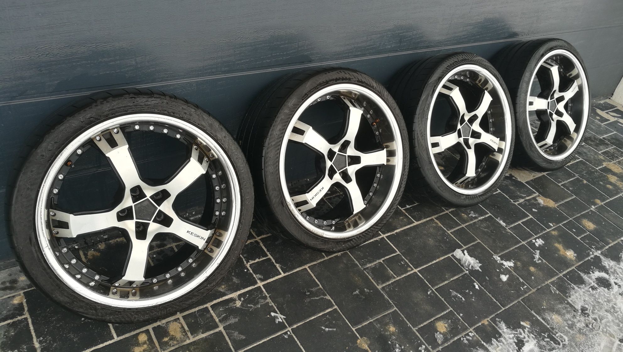 Koła Alufelgi Keskin R20 Mercedes Audi Volkswagen Seat 5x112 245/35