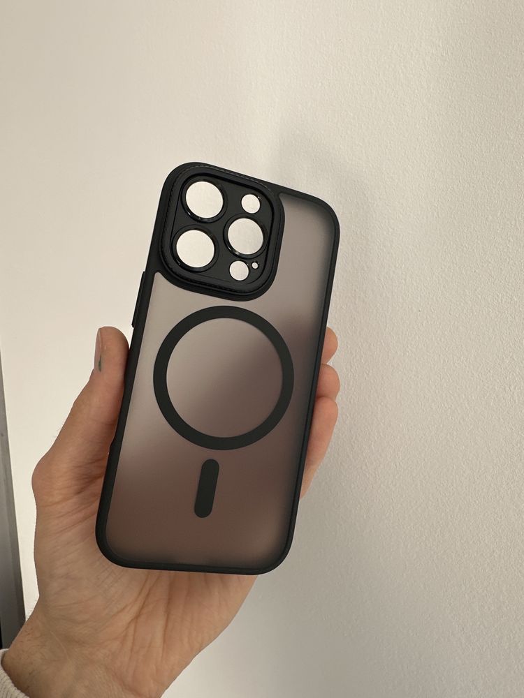 Etui Tech Protect MagCam + SZKŁO hartowane do iPhone 16 pro