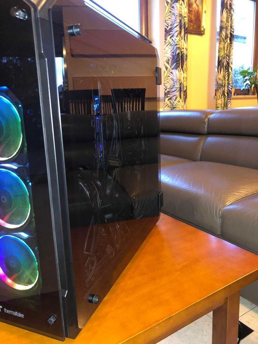 Komputer gamingowy i7-9700K RTX 2070, 32 GB RAM, chłodzenie wodne NZXT