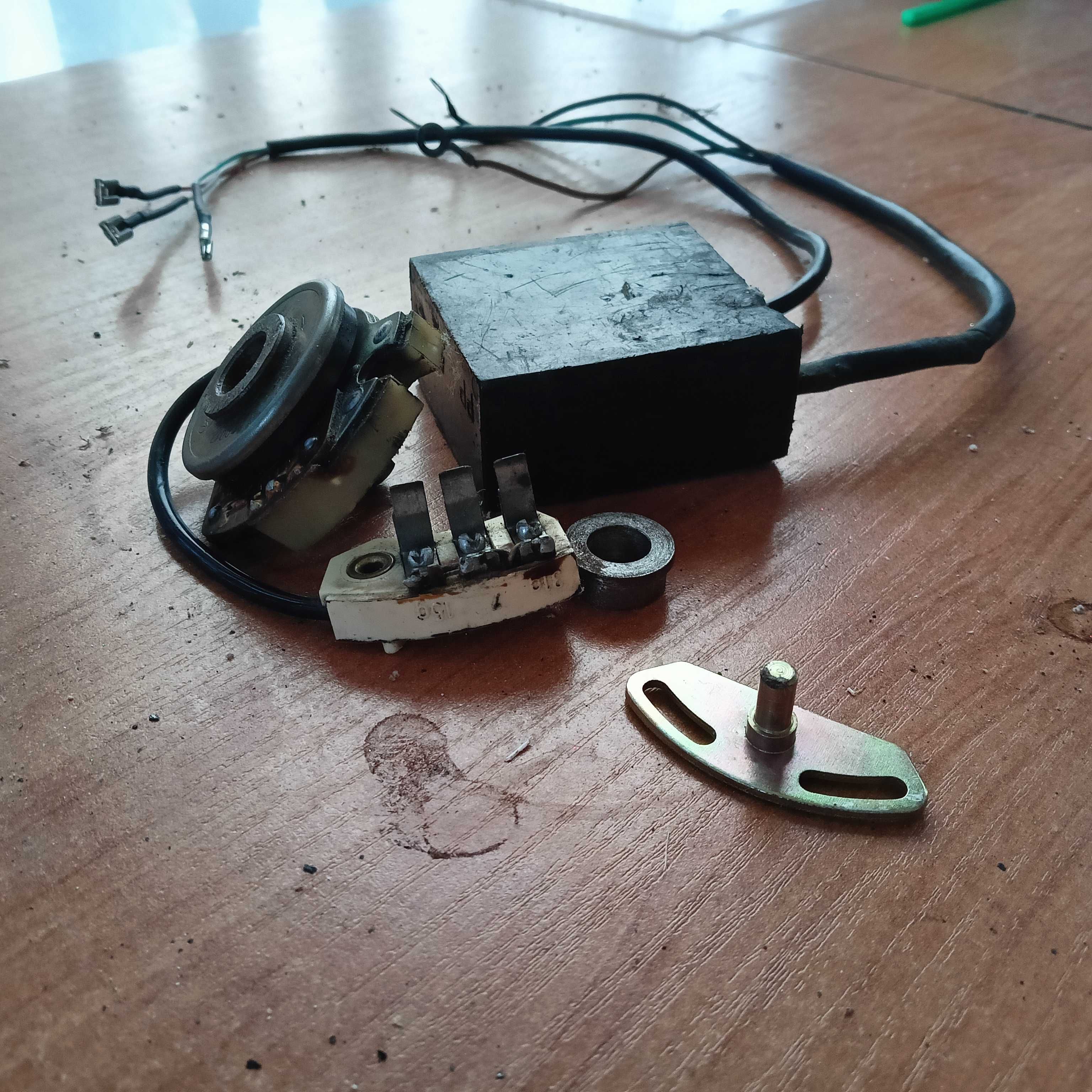 Części MZ etz 250 licznik zapłon regulator napięcia klamki stacyjka