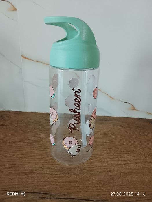 Butelka pusheen do szkoły
