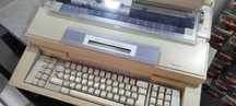 Maquina Escrever Elétrica OLIVETTI ET 2500 (Vintage Anos 90)
