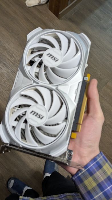 Відеокарта MSI GeForce RTX 4060 8GB Ventus 2X White OC