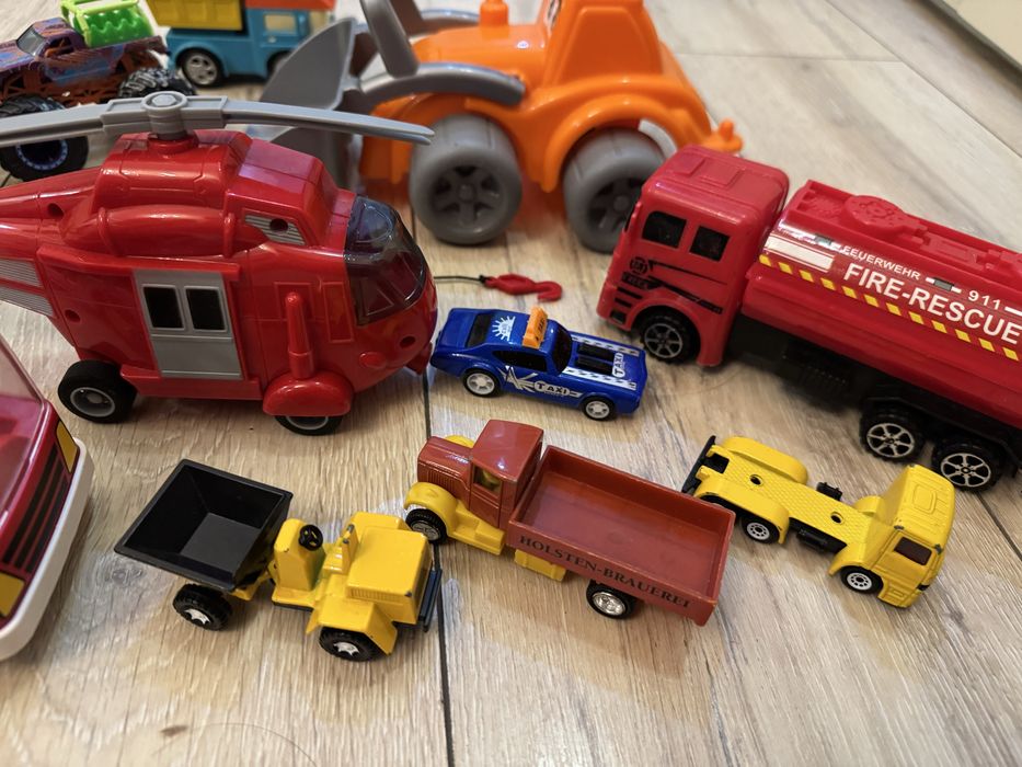 Гелікоптер,машинки ігоашки